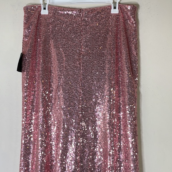 NWOT. Lulus Spotlights Shining Pink Sequin Maxi Skirt Size-XL. - Picture 13 of 13